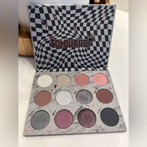 ‘Trouble Maker’ Colour Pop Makeup Pallet